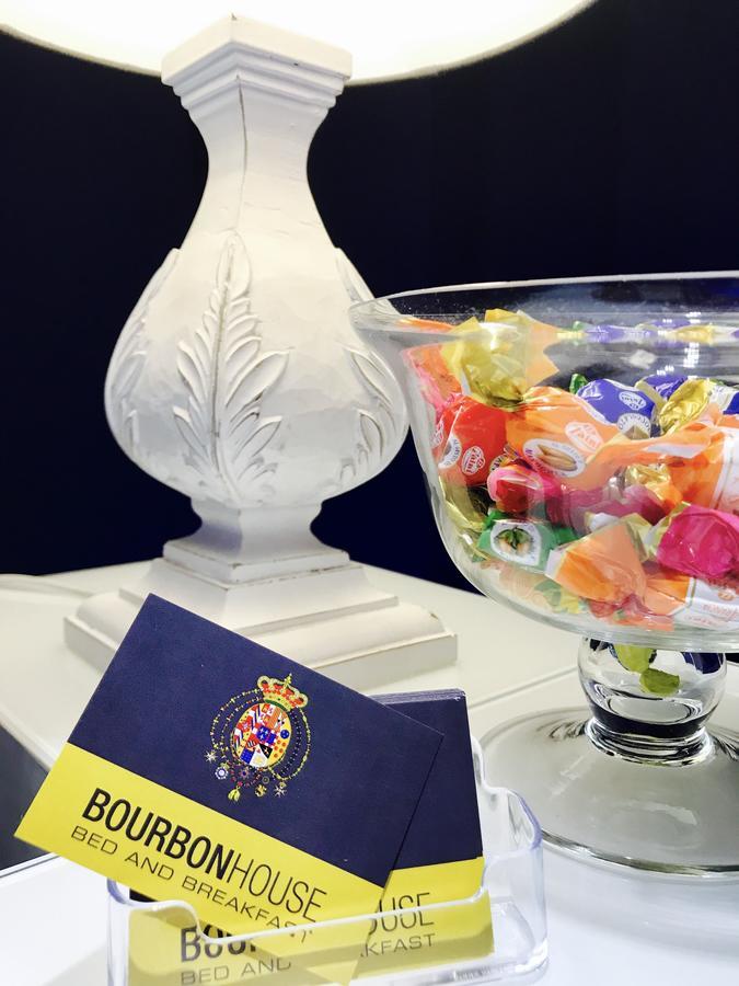 Bourbon House Bed and Breakfast Napoli Eksteriør billede